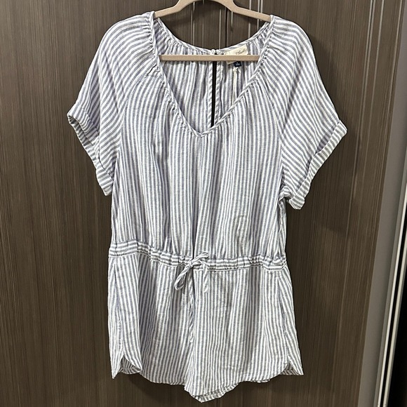 Universal Thread Pants - Universal Thread Blue White Striped Linen Blend Romper Womens Medium NWT